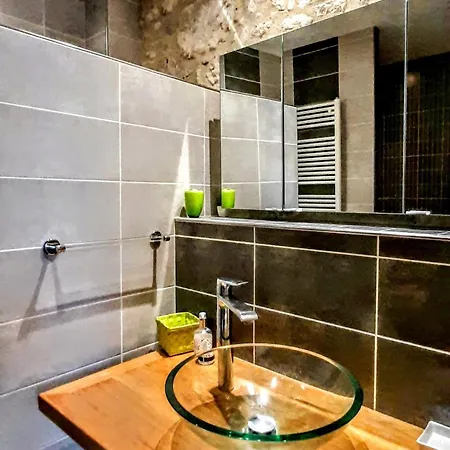 Kiwi - 3 - Grand Jardin - Piscine Chauffee - Grande Terrasse - Hamac- Cheminee Bourran