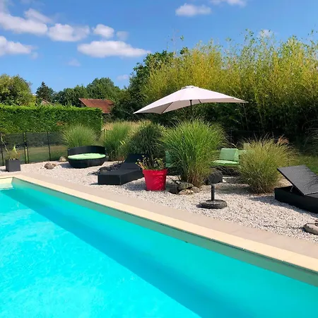 Kiwi - 3 - Grand Jardin - Piscine Chauffee - Grande Terrasse - Hamac- Cheminee * Bourran